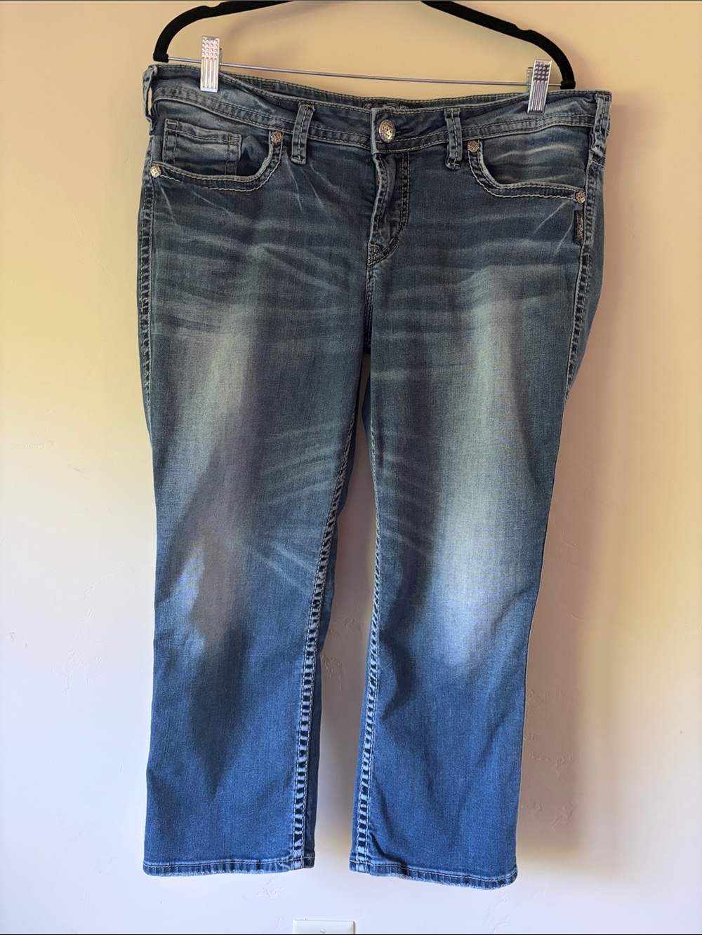 Classic Mid-Wash Blue Women's Jeans